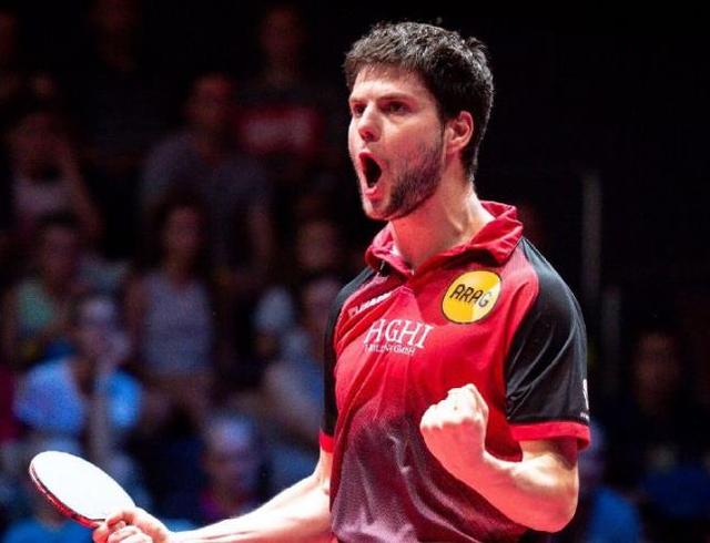 时更加从容 时更加从容