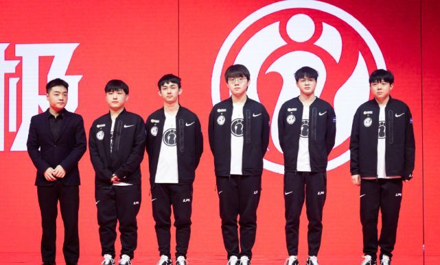 在对手的压 在对手的压