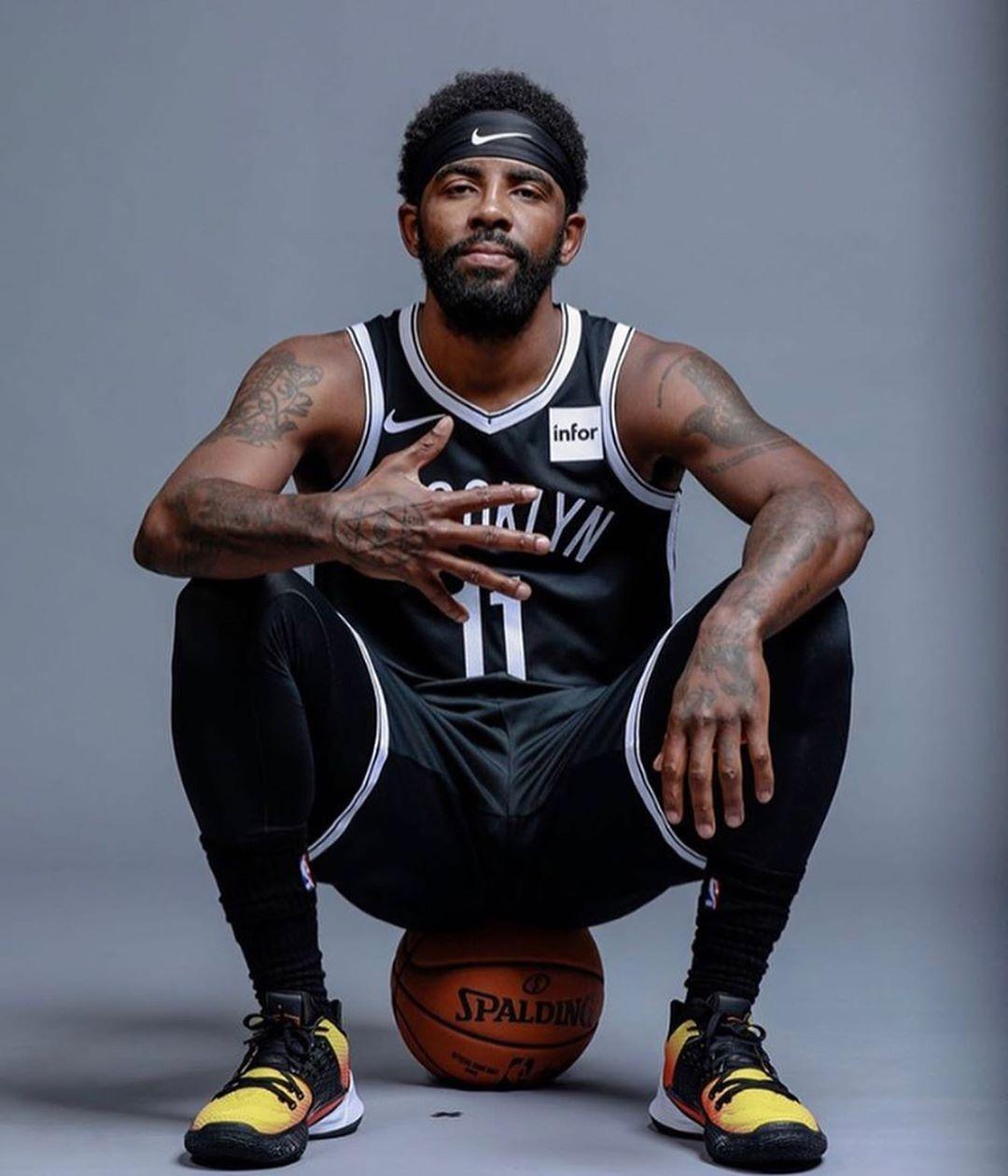 映球员在场 映球员在场