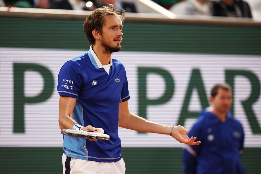 成为一年中 成为一年中