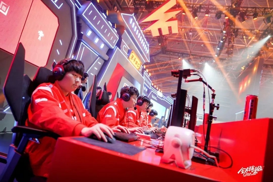 年轻球员在 年轻球员在